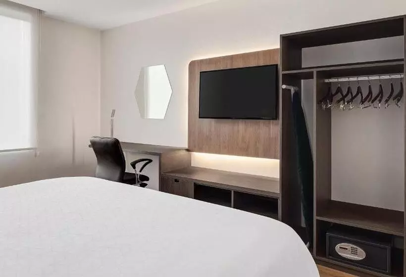 اتاق استاندارد با تخت بزرگ, Holiday Inn Express San Jose Forum Costa Rica, An Ihg