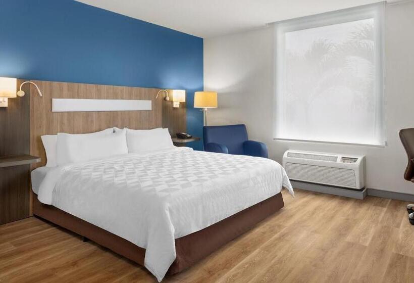 스탠다드 룸 킹사이즈 침대, Holiday Inn Express San Jose Forum Costa Rica, An Ihg