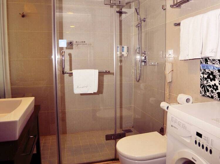 اتاق استاندارد با چشمانداز دریا, Qingdao Housing International