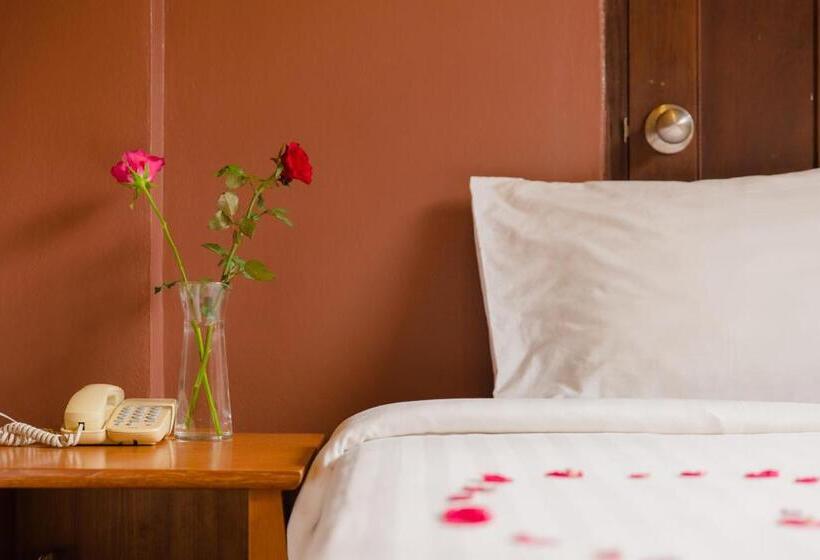 디럭스 룸, Khaolak Mohintara Resort