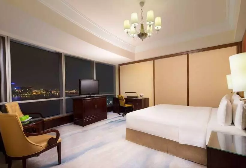 プレミアムルーム, Shangri La Wenzhou A Panoramic View Of The River, Adjacent To Wenzhou International Convention And E