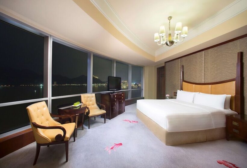 Президентский Люкс, Shangri La Wenzhou A Panoramic View Of The River, Adjacent To Wenzhou International Convention And E
