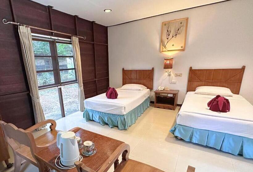 غرفة قياسية, The Legacy River Kwai Resort