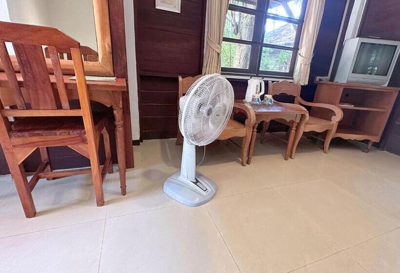 غرفة قياسية, The Legacy River Kwai Resort