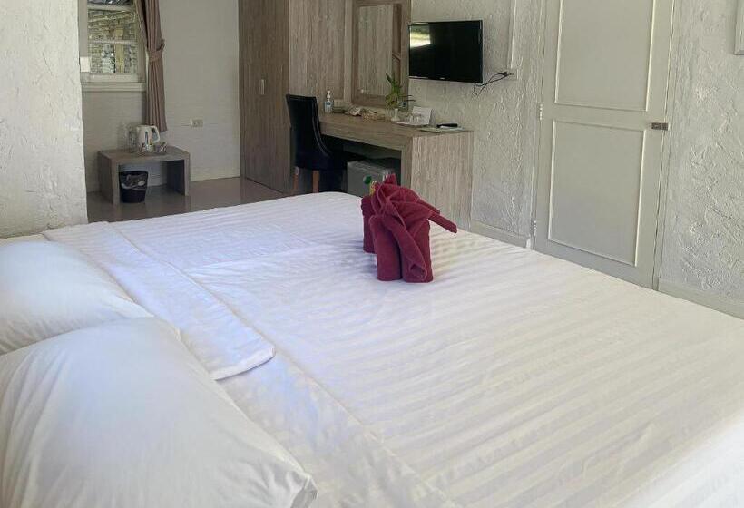 غرفة ديلوكس, The Legacy River Kwai Resort