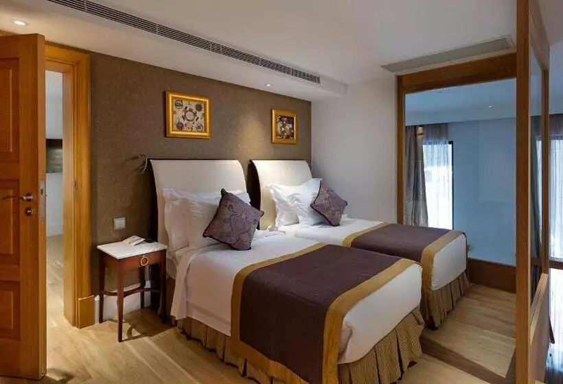 Premium Suite, Titanic Mardan Palace