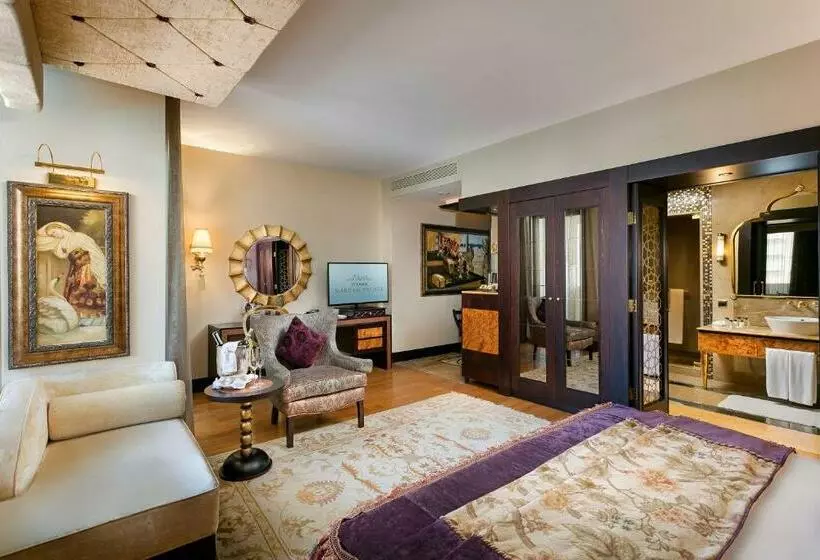 Premium Room, Titanic Mardan Palace
