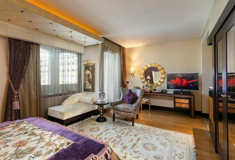 Номер Премиум, Titanic Mardan Palace