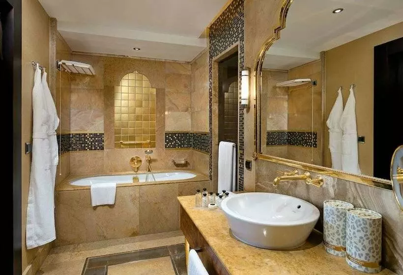 Premium Room, Titanic Mardan Palace