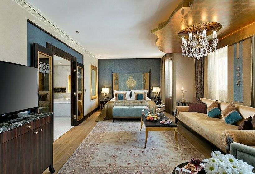 Номер Deluxe, Titanic Mardan Palace
