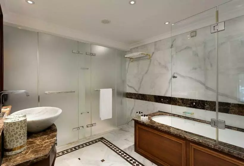 Duplex Suite, Titanic Mardan Palace