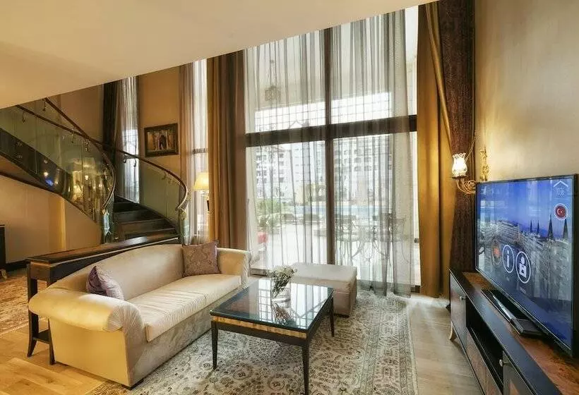 Duplex Suite, Titanic Mardan Palace