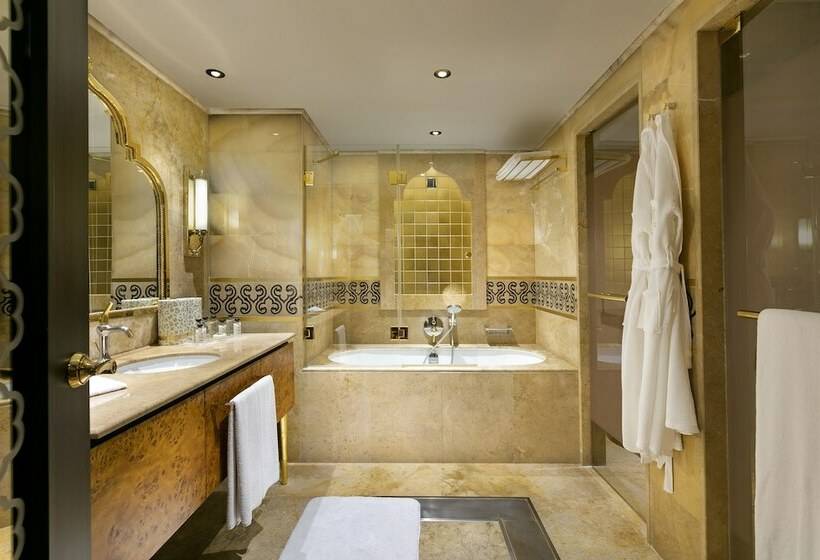 Люкс Дюплекс, Titanic Mardan Palace