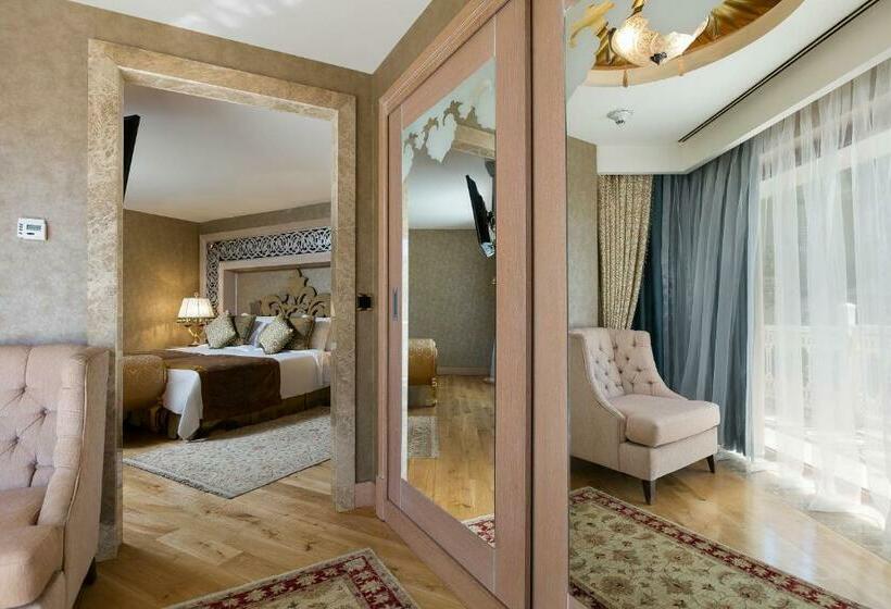 Дом 1 Спальня, Titanic Mardan Palace