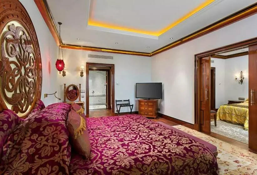 Premium Family Room, Titanic Mardan Palace