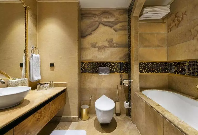 Classic Room, Titanic Mardan Palace