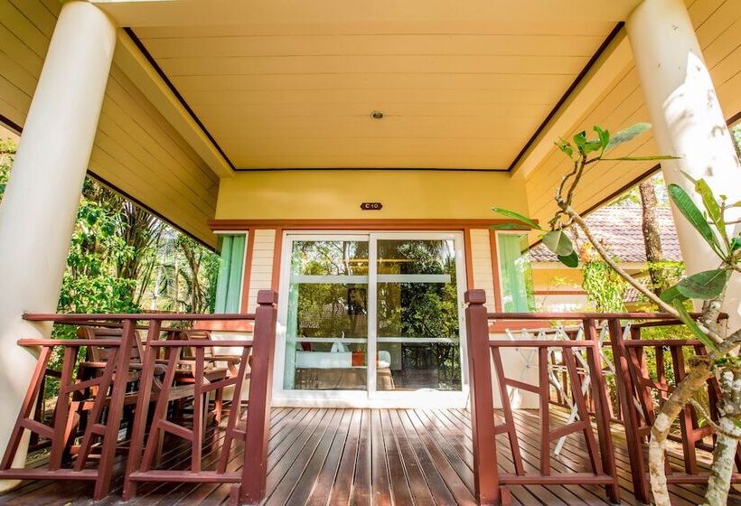بانگلوی سوپریور, Koh Chang Paradise Resort & Spa