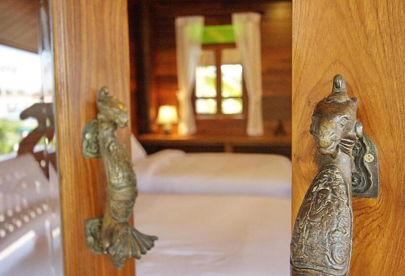 Номер Deluxe, Ruen Come In