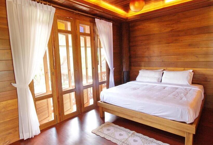 Номер Deluxe, Ruen Come In
