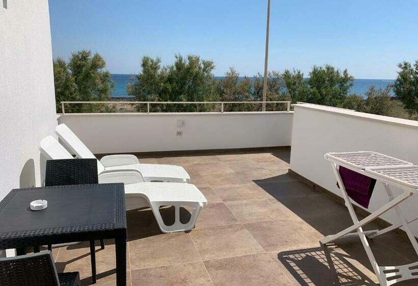 Номер Deluxe Вид на Море с Балконом, Almare' B&b