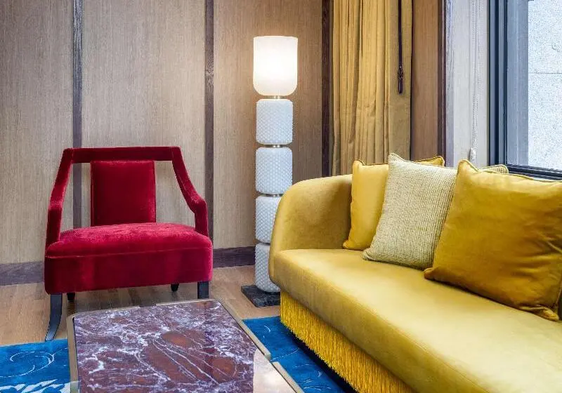 سوئیت با تخت بزرگ, Canopy By Hilton Chicago Central Loop