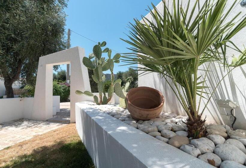 اتاق استاندارد سه تخته با چشمانداز باغ, Il Pagliaio B&b