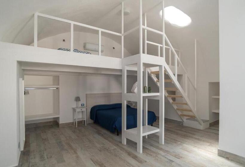 اتاق استاندارد چهارنفره با چشمانداز باغ, Il Pagliaio B&b