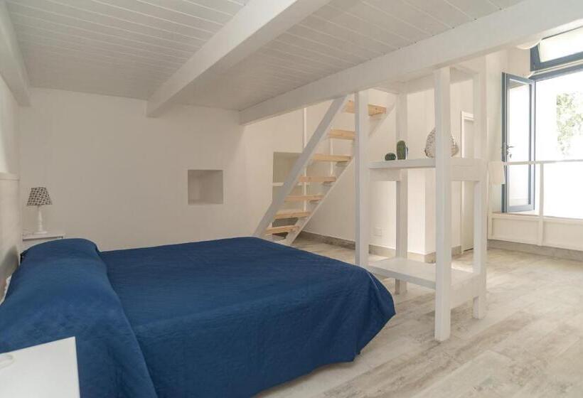 اتاق استاندارد چهارنفره با چشمانداز باغ, Il Pagliaio B&b