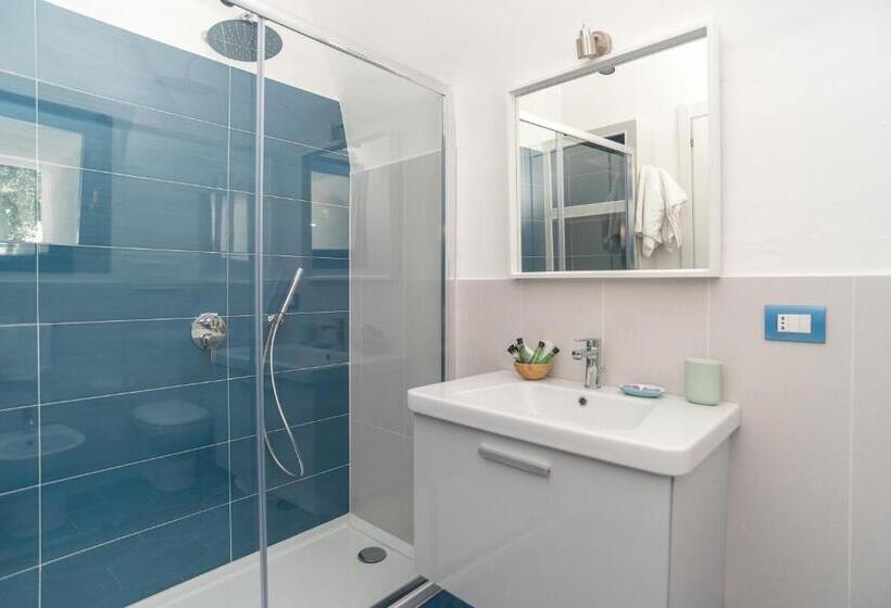 اتاق استاندارد چهارنفره با چشمانداز باغ, Il Pagliaio B&b