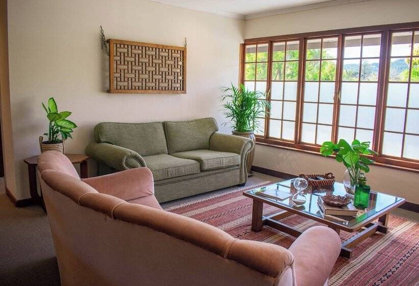 جناح إدارى, 5 Seasons Guest House