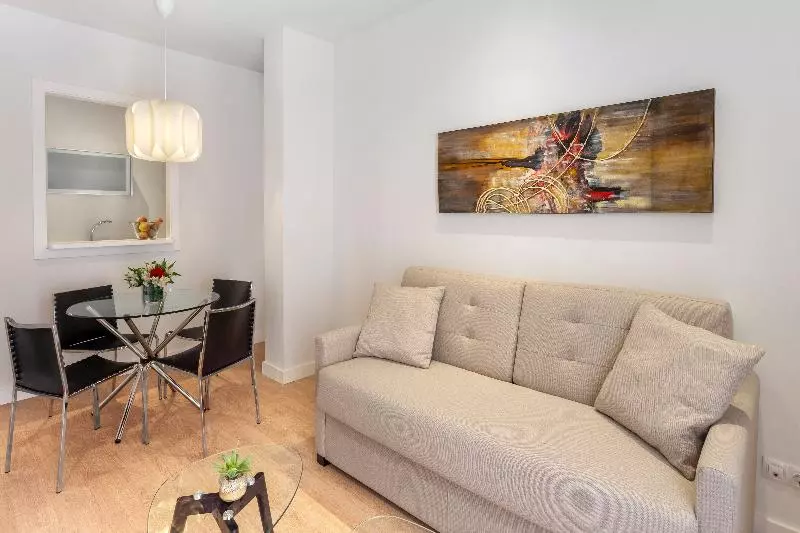 آپارتمان 1 خوابه, Apartamentos Metrópolis