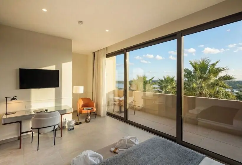 Superior room with lake view, Ap Lago Montargil Conference & Spa