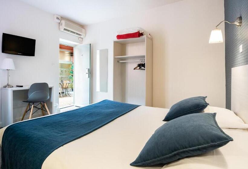 コンフォートルーム, Au Patio Morand