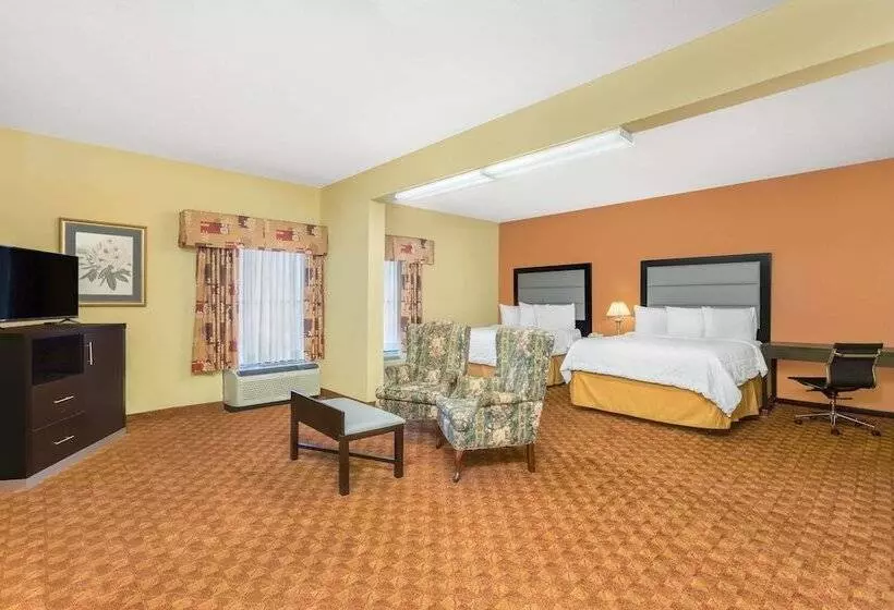 سوییت, Baymont By Wyndham Fayetteville