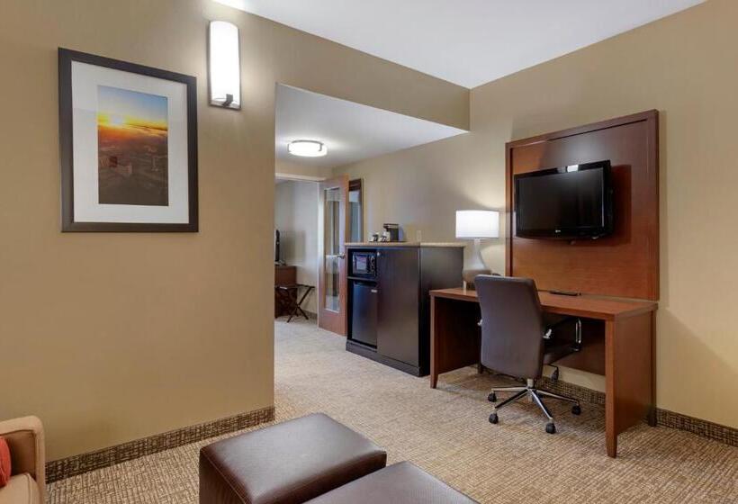 סוויטה, Comfort Suites North
