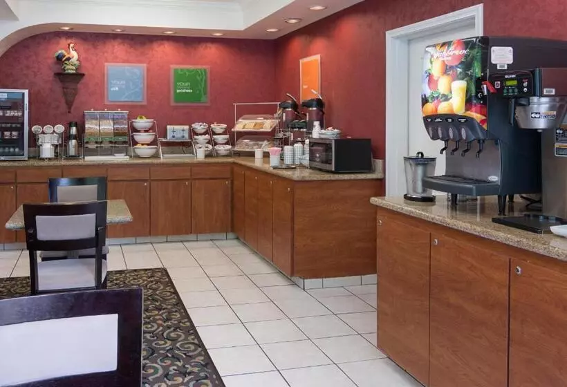 キングサイズベッドのスタンダードルーム, Comfort Suites Texarkana Texas