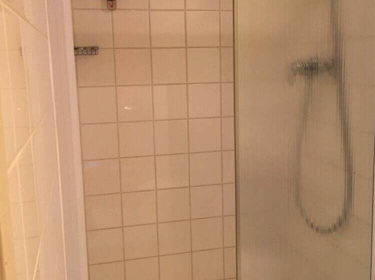 스탠다드 룸, De La Paix