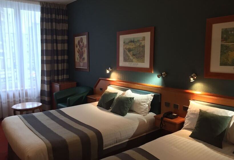 俱乐部房间, De La Paix