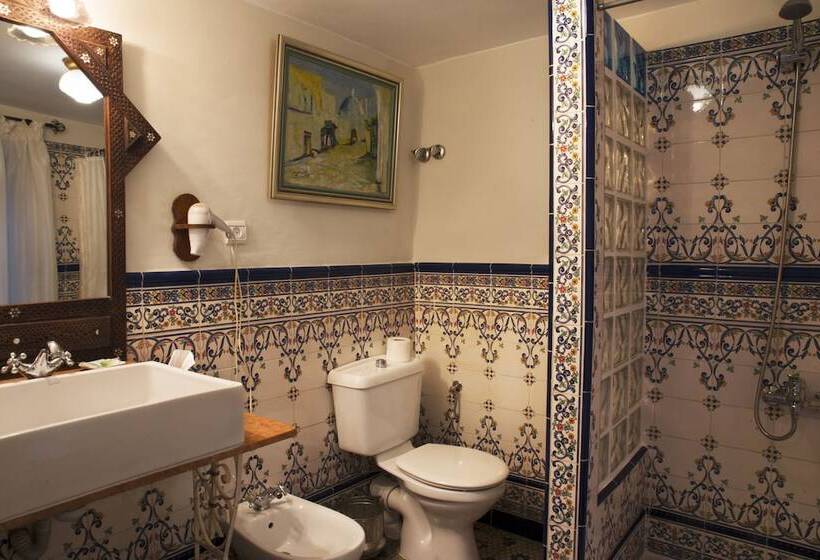 스탠다드 룸, El Reducto