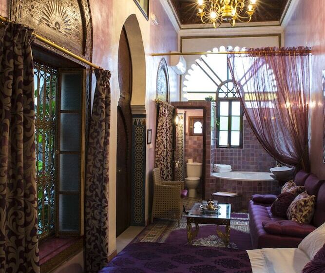 스탠다드 룸, El Reducto