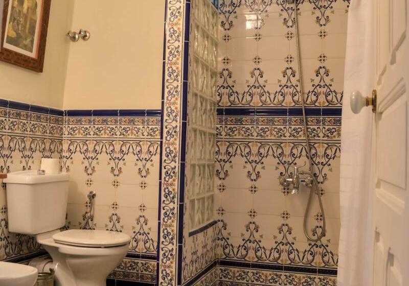 스탠다드 룸, El Reducto