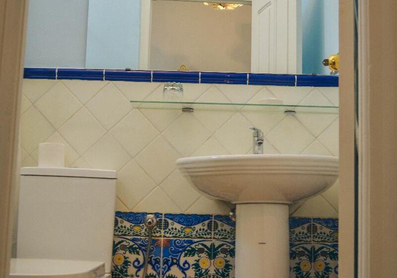 스탠다드 룸, El Reducto