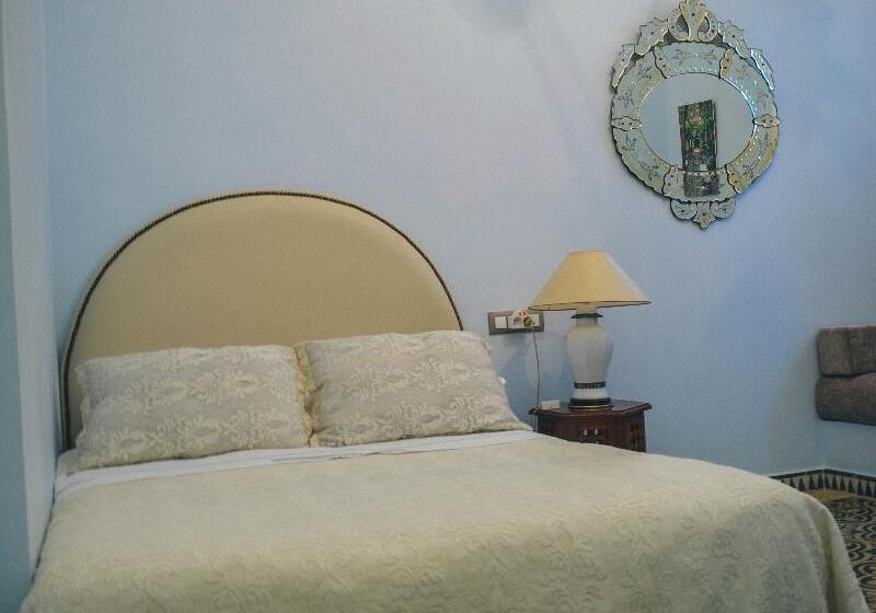 스탠다드 룸, El Reducto