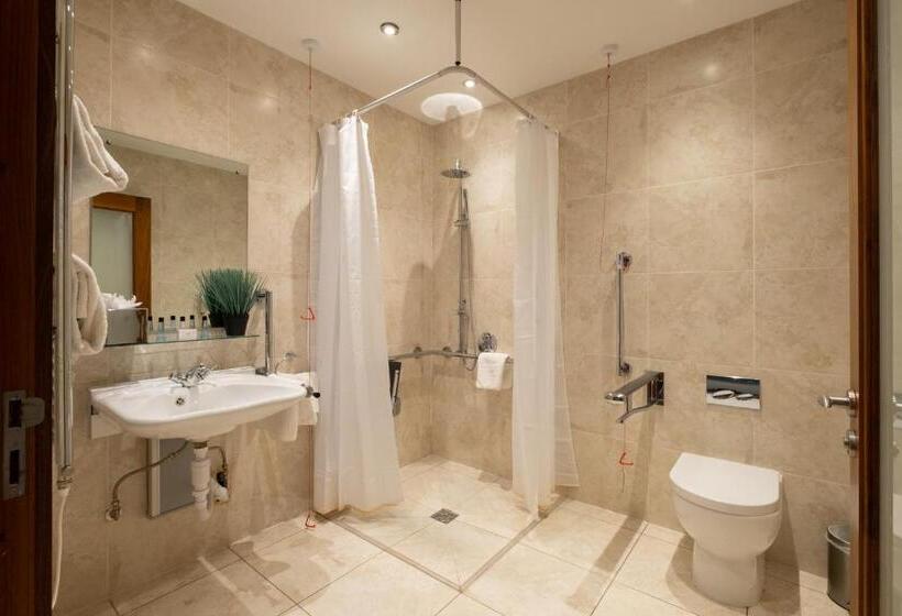 Номер Стандарт, Formby Hall Golf Resort & Spa