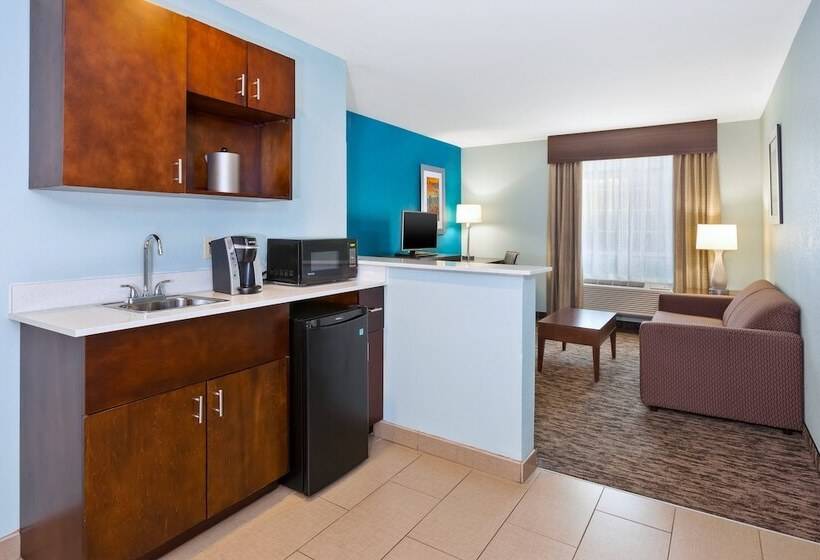 Люкс, Holiday Inn Express & Suites Carmel North – Westfield, An Ihg