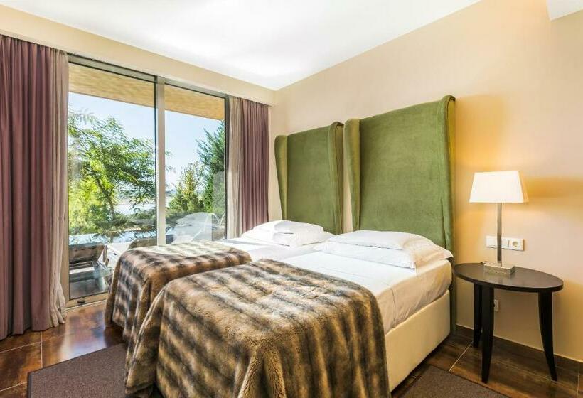 プール付３ベッドルーム　ビラ, Ap Lago Montargil   Conference & Spa