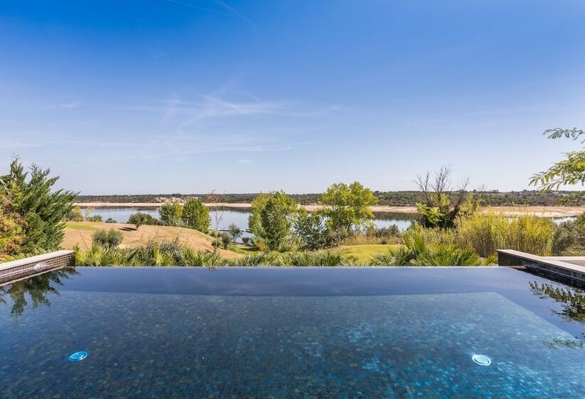 Villa 2 Makuuhuonetta, Ap Lago Montargil Conference & Spa