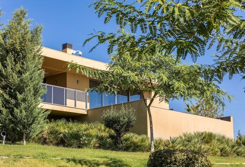 プール付３ベッドルーム　ビラ, Ap Lago Montargil   Conference & Spa