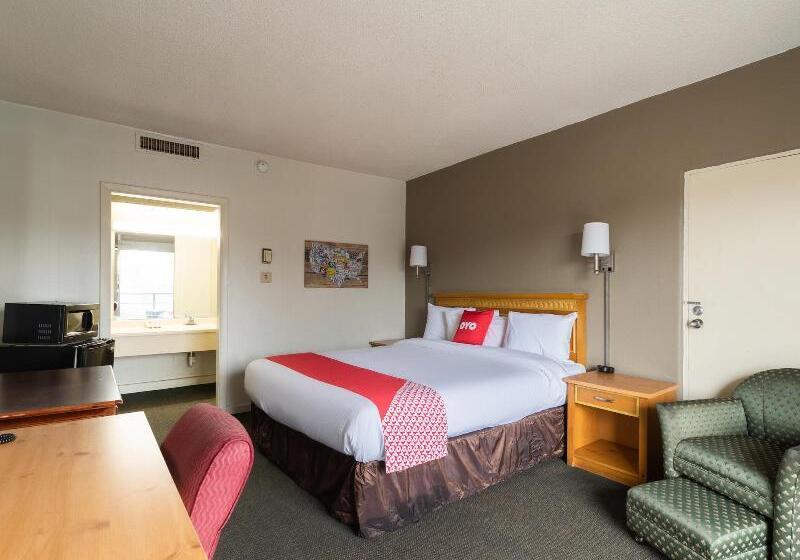 带大床的标准间, OYO Sumter SC Downtown