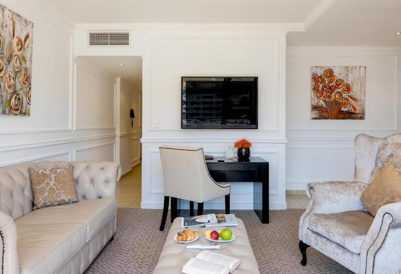 家庭套房, Pepperclub